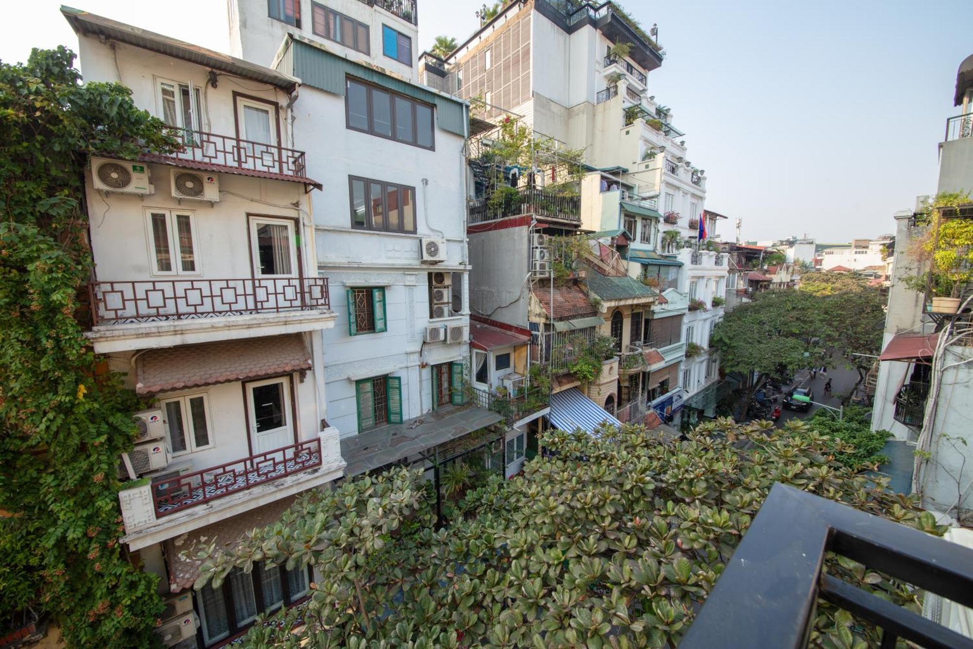 Madelise Adora Hotel & Travel Hanoi Exterior photo